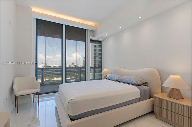 100 S Pointe Drive 910, Miami Beach, FL 33139