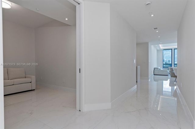 100 S Pointe Drive 910, Miami Beach, FL 33139