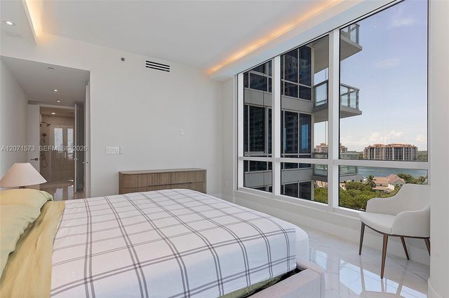100 S Pointe Drive 910, Miami Beach, FL 33139