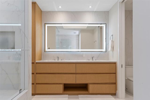 100 S Pointe Drive 910, Miami Beach, FL 33139