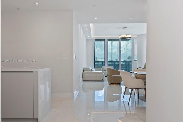 100 S Pointe Drive 910, Miami Beach, FL 33139