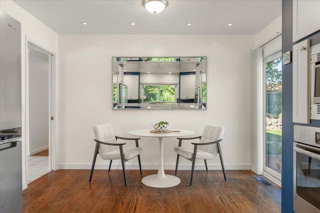 1207 Woodview Terrace, Los Altos, CA 94024