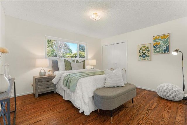 1207 Woodview Terrace, Los Altos, CA 94024