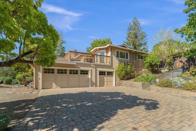 1207 Woodview Terrace, Los Altos, CA 94024