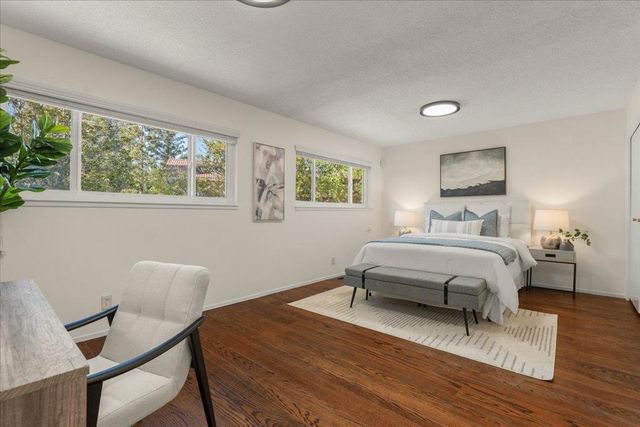 1207 Woodview Terrace, Los Altos, CA 94024