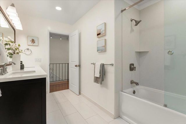 1207 Woodview Terrace, Los Altos, CA 94024