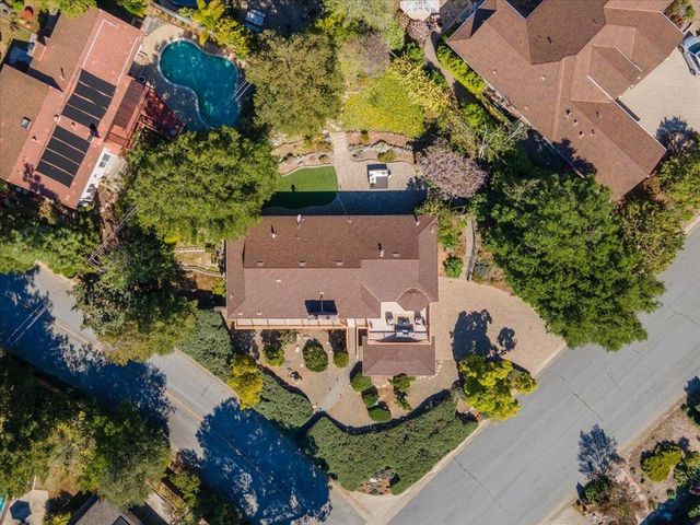 1207 Woodview Terrace, Los Altos, CA 94024