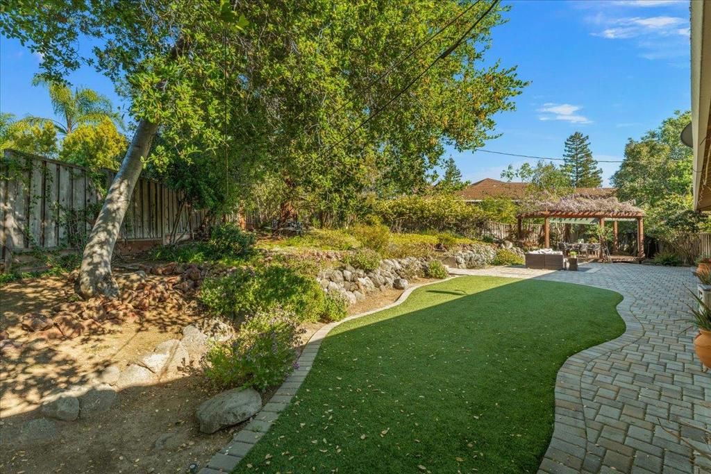 Image 41 of property listing at 1207 Woodview Terrace, Los Altos, CA 94024