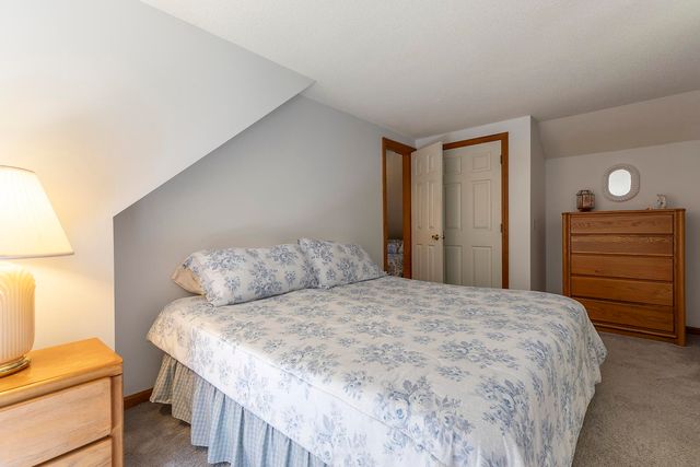 132 Pratt Bridge Road, Jamaica, VT 05343