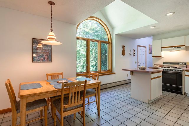 132 Pratt Bridge Road, Jamaica, VT 05343