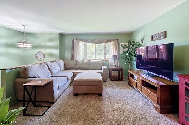 25 Kory Rd, Newton Town, NJ 07860