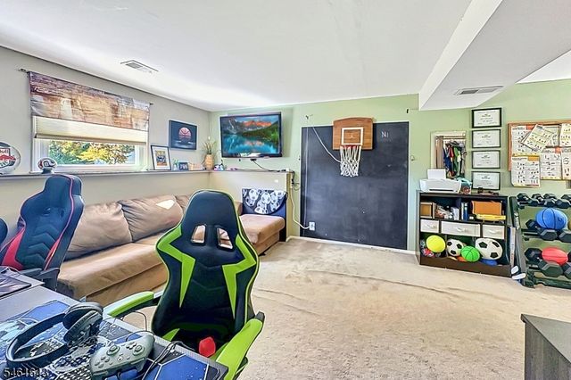 25 Kory Rd, Newton Town, NJ 07860