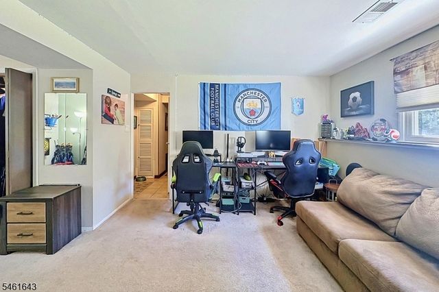 25 Kory Rd, Newton Town, NJ 07860