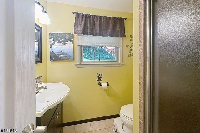 25 Kory Rd, Newton Town, NJ 07860