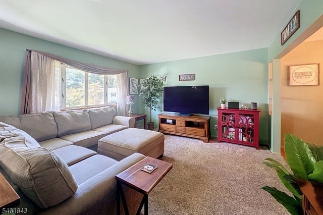 25 Kory Rd, Newton Town, NJ 07860