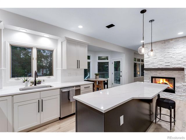 2513 Fox Run Court, Fort Collins, CO 80526