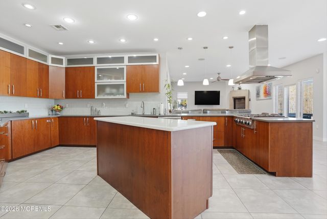 5 Holdman Place, Millstone, NJ 08535