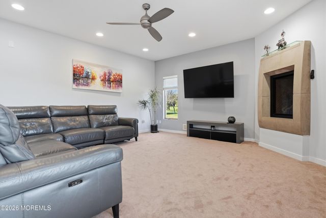 5 Holdman Place, Millstone, NJ 08535