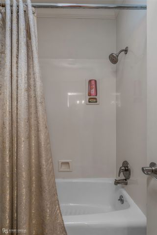 378 Saint Charles Boulevard, Shreveport, LA 71106
