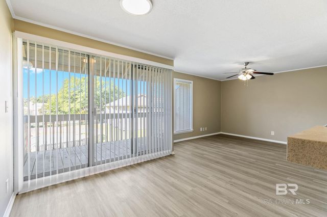 2061 N Seacliff Drive 2061, Daphne, AL 36526