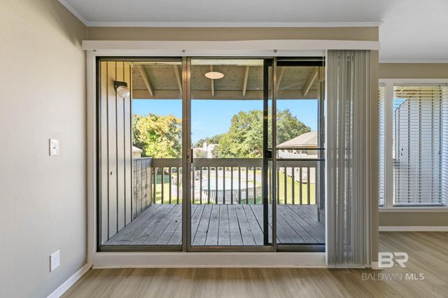 2061 N Seacliff Drive 2061, Daphne, AL 36526