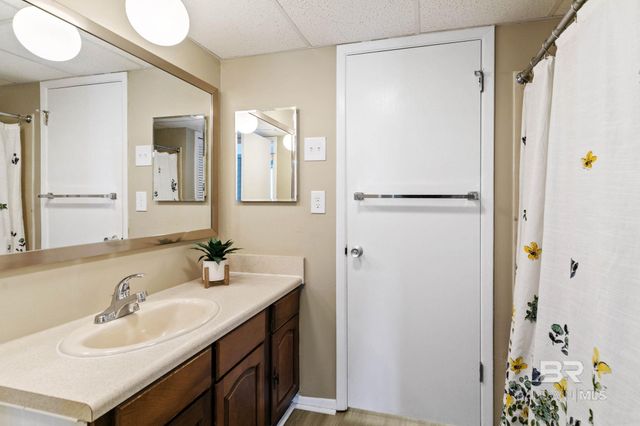 2061 N Seacliff Drive 2061, Daphne, AL 36526