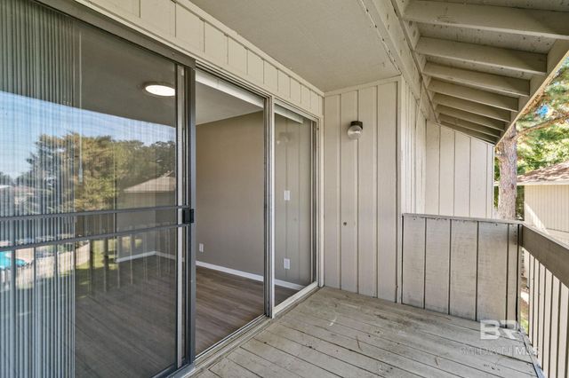 2061 N Seacliff Drive 2061, Daphne, AL 36526