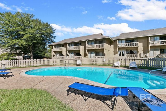 2061 N Seacliff Drive 2061, Daphne, AL 36526