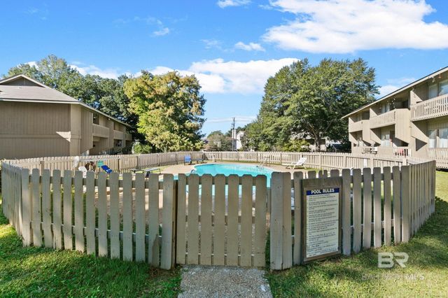 2061 N Seacliff Drive 2061, Daphne, AL 36526