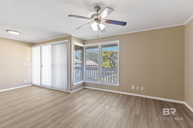 2061 N Seacliff Drive 2061, Daphne, AL 36526