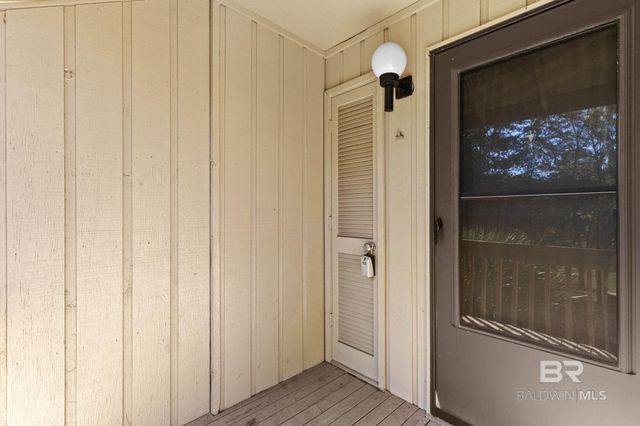 2061 N Seacliff Drive 2061, Daphne, AL 36526