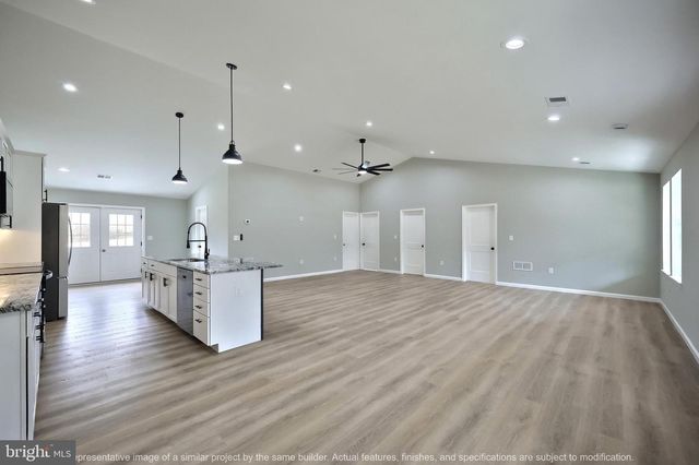 7282 WOODBINE RD, Airville, PA 17302