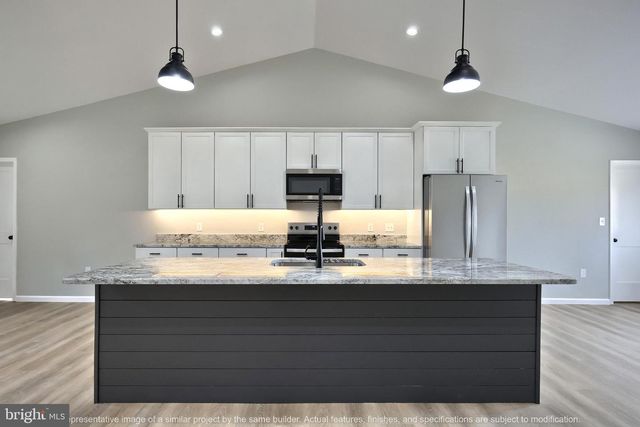 7282 WOODBINE RD, Airville, PA 17302