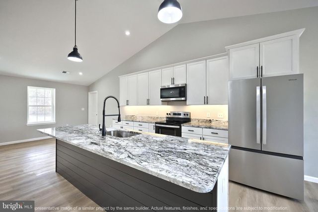 7282 WOODBINE RD, Airville, PA 17302