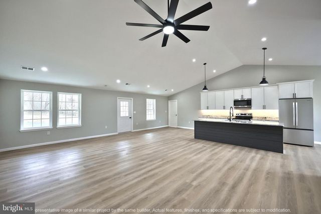 7282 WOODBINE RD, Airville, PA 17302