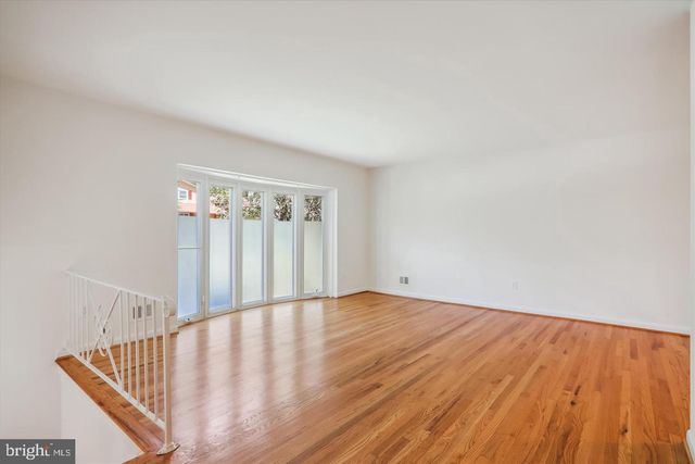 6518 WILMETT RD, Bethesda, MD 20817