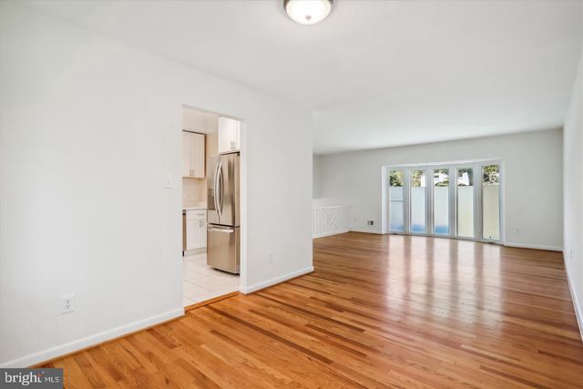 6518 WILMETT RD, Bethesda, MD 20817