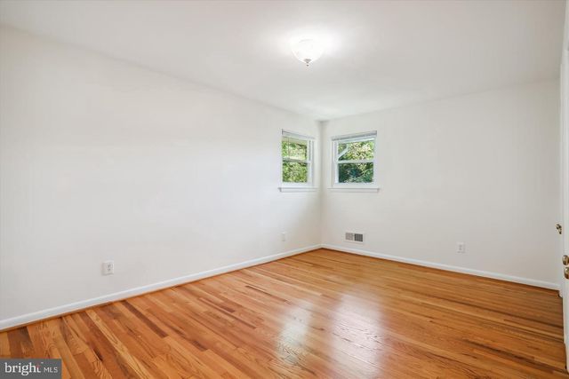 6518 WILMETT RD, Bethesda, MD 20817