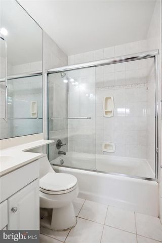 6518 WILMETT RD, Bethesda, MD 20817