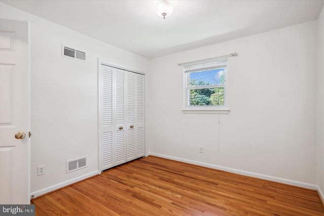 6518 WILMETT RD, Bethesda, MD 20817