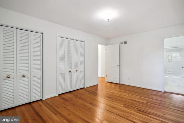 6518 WILMETT RD, Bethesda, MD 20817