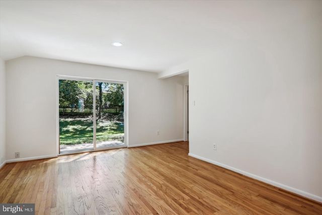 6518 WILMETT RD, Bethesda, MD 20817
