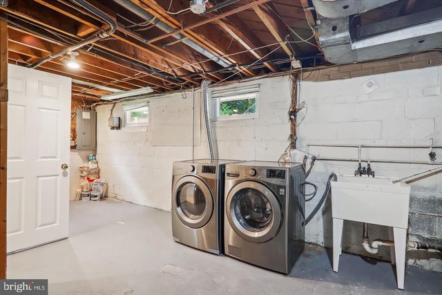 6518 WILMETT RD, Bethesda, MD 20817