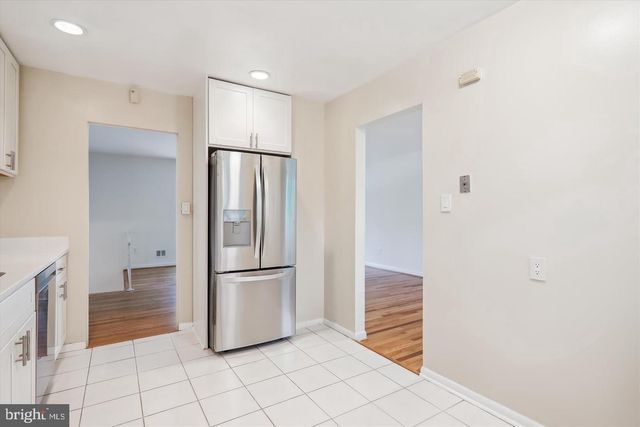 6518 WILMETT RD, Bethesda, MD 20817