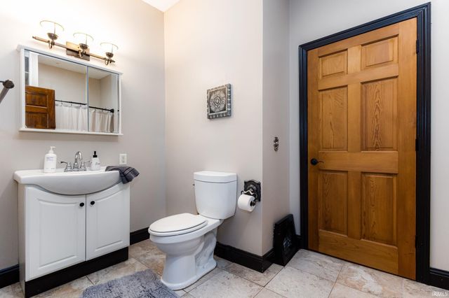 1026 N Michigan Street, South Bend, IN 46617