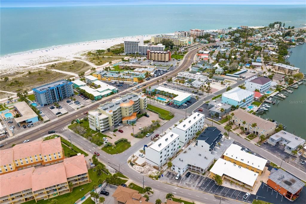 11605 1ST STREET E 2, Treasure Island, FL 33706