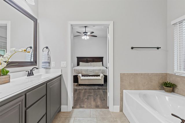 1013 Stockton Drive, Godley, TX 76044