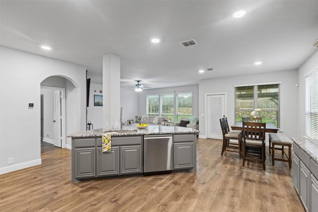 1013 Stockton Drive, Godley, TX 76044