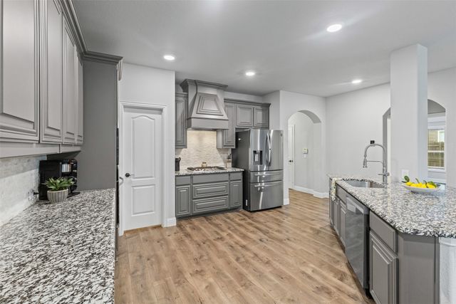 1013 Stockton Drive, Godley, TX 76044