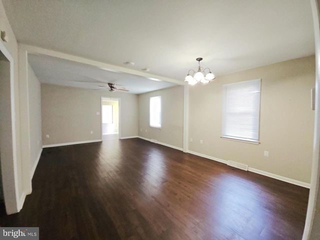 56 HARDING AVE, Pennsville, NJ 08070